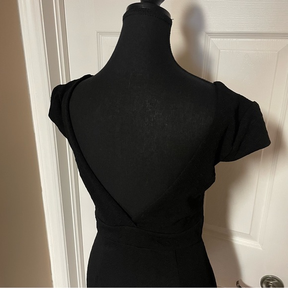 Women’s dress - Picture 9 of 9